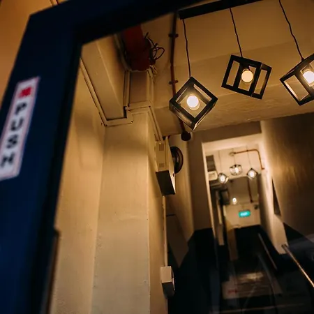 Bluewaters Pods 38 Hongkong St-3
