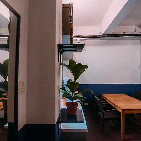 Bluewaters Pods 38 Hongkong St-2
